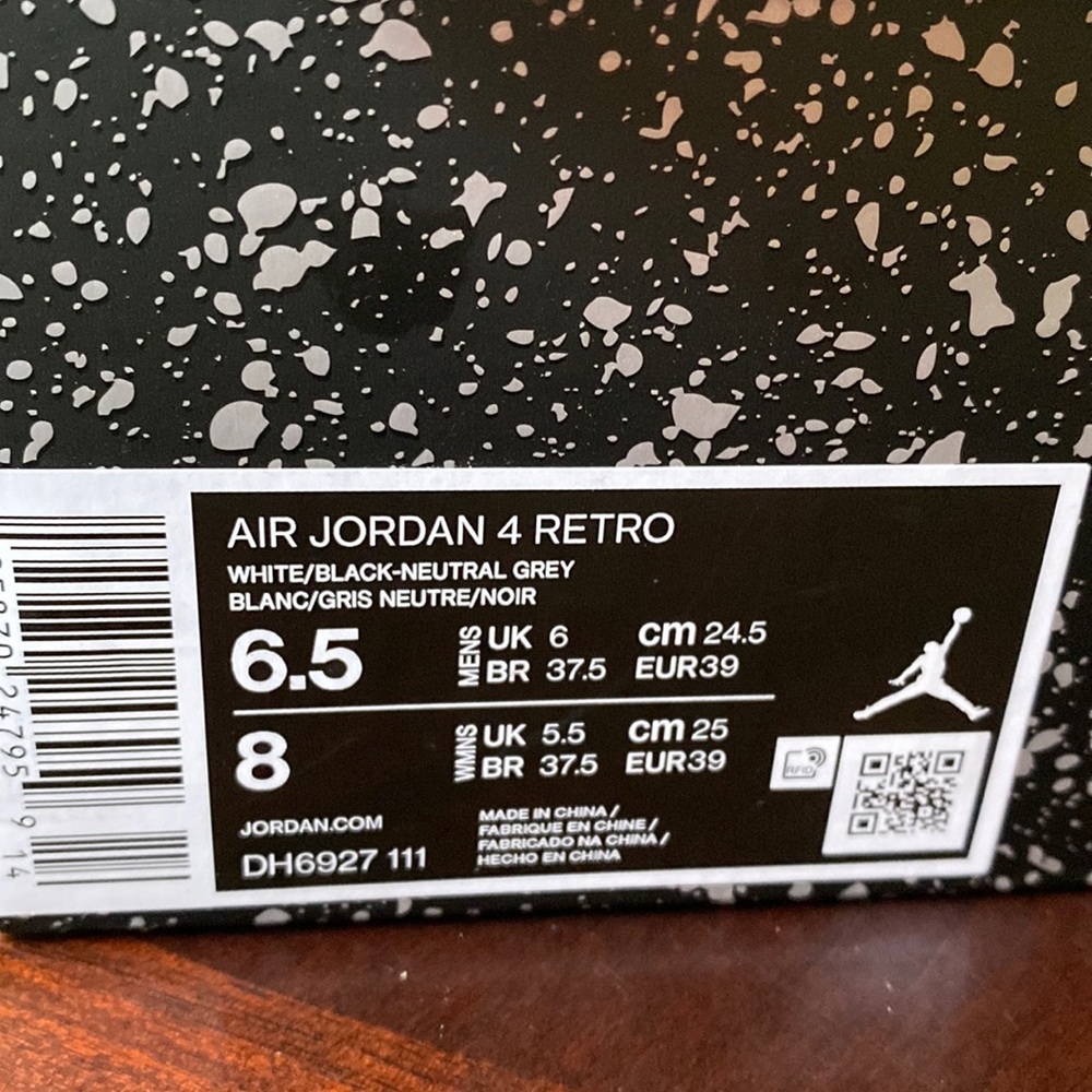 Air Jordan 4 Retro